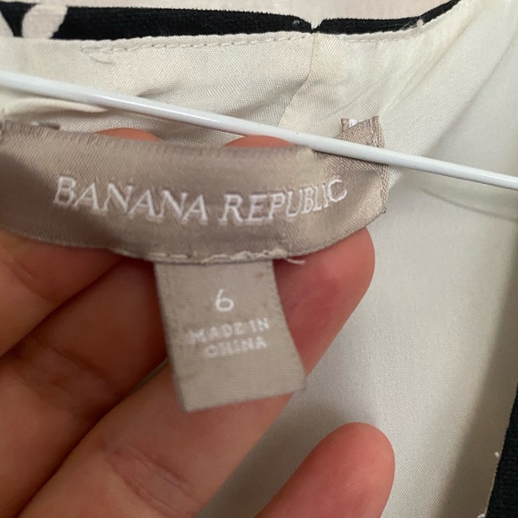 Banana Republic Black and Cream Dress with pockets - Picture 7 of 9